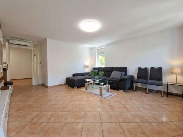 Immobilie in Wehr - Lichtdurchflutetes Wohnglück: Charmante 2,5-Zimmer-Wohnung mit Balkon und Tiefgarage in Wehr - Bild 4