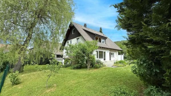 Immobilie in Niedereschach - Freistehendes 1-2-Familien-Haus - Bild 1