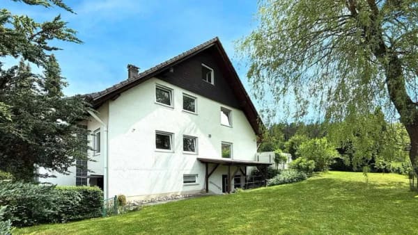 Immobilie in Niedereschach - Freistehendes 1-2-Familien-Haus - Bild 2