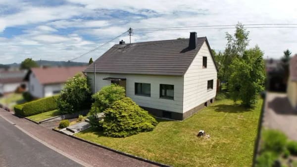 Immobilie in Meudt - Einfamilienhaus mit großem Grundstück und Ausbaupotenzial - Bild 2