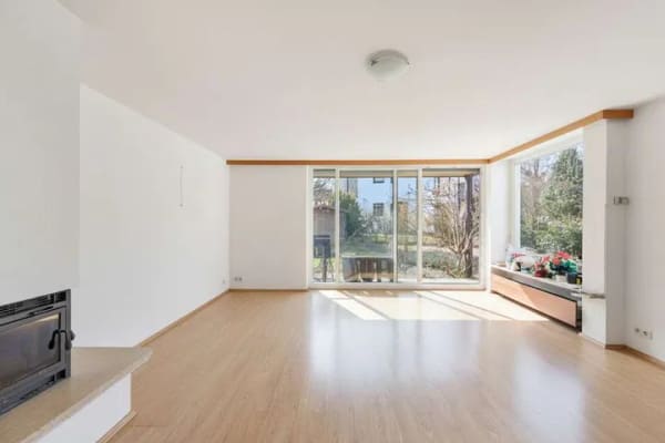 Immobilie in Gräfelfing - Architektonischer Bungalowklassiker mit Split-Level-Konzept und Potenzial in Gräfelfing - Bild 3