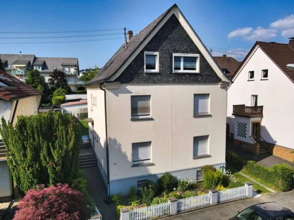 Immobilie in Altenkirchen (Westerwald) - VR IMMO: Kapitalanlage im Stadtkern: 3-Familienhaus mit langjährigen Mietern. - Bild 1