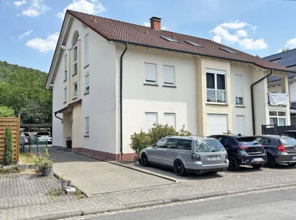 Immobilie in Klingenberg am Main - Schicke Dachgeschosswohnung in Röllfeld - Bild 1
