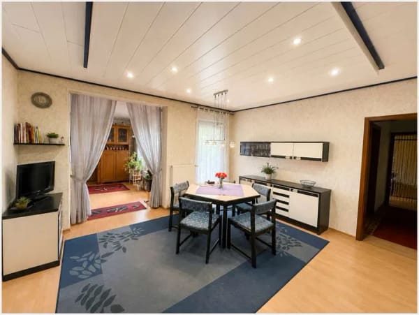 Immobilie in Homberg (Ohm) - Ein Haus voller Möglichkeiten – Verwirklichen Sie Ihre Wohnträume in bester Lage - Bild 3