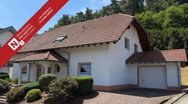Immobilie in Hettenhausen - Repräsentatives Einfamilienhaus mit Balkon, Garage und Wintergarten - Bild 0