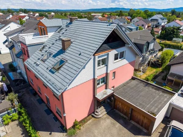 Immobilie in Griesheim - Außergewöhnliche Dach-Maisonette mit Galerie und vier Außenbereichen - Bild 0