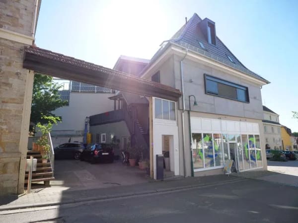 Immobilie in Wörrstadt - Stilvoll saniertes Einfamilienhaus mit zusätzlichen Mieteinnahmen! - Bild 1