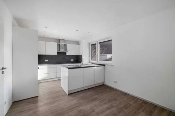 Immobilie in Blaubeuren - 4-Zimmer-Erdgeschosswohnung mit viel Platz und Komfort - Bild 0