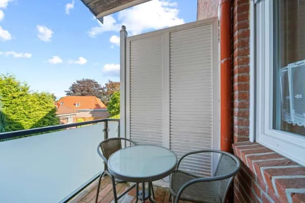 Immobilie in Norden - Norden: Charmante 1-Zimmer-Wohnung, Stadtmitte, mit ausgebautem Spitzboden & Balkon - Bild 1