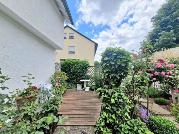Immobilie in Aichwald - Familienfreundliches Zuhause mit viel Platz und Potenzial - Bild 2