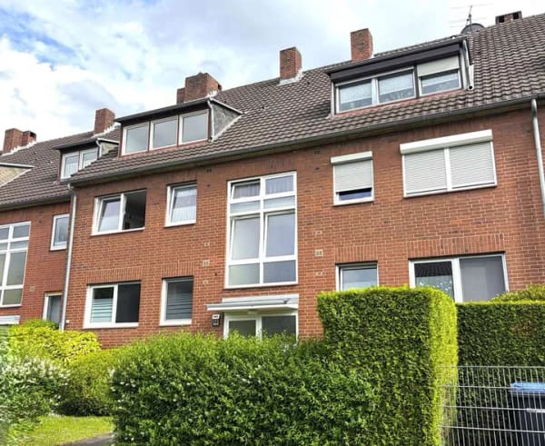 Immobilie in Pulheim - Gut geschnittene 2 Zimmer Wohnung mit Potenzial in Pulheim-Brauweiler - Bild 0