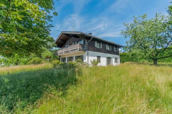 Immobilie in Griesstätt - Großzügige Villa auf Traumgrundstück / KAUF GEGEN GEBOT - Bild 0