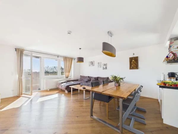 Immobilie in Gröbenzell - SITULI: Frei, elegante 3-Zimmer-Wohnung im obersten Geschoss mit hochwertiger Ausstattung - Bild 1