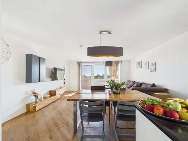 Immobilie in Gröbenzell - SITULI: Frei, elegante 3-Zimmer-Wohnung im obersten Geschoss mit hochwertiger Ausstattung - Bild 2