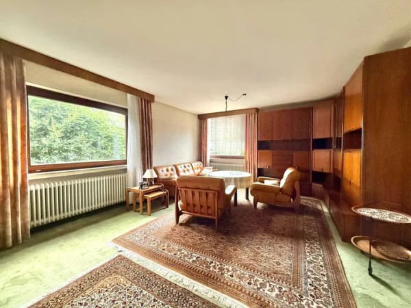 Immobilie in Linsengericht - **Attraktives Architetkenhaus in bevorzugter Wohnlage mit Potenzial** - Bild 2