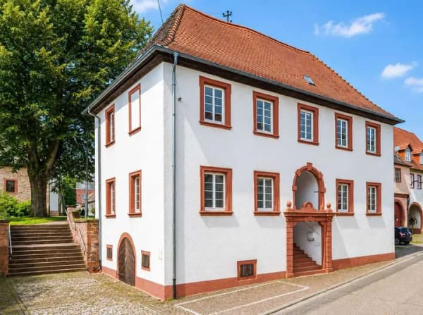 Immobilie in Kirrweiler - Historische Rarität aus dem 17. Jahrhundert – Wohnen mit Charme und Geschichte - Bild 0
