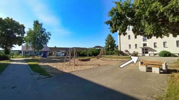 Immobilie in Eisenhüttenstadt - Top! Gepflegte 3-Raum Wohnung mit Balkon - Bild 1