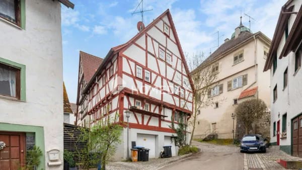 Immobilie in Scheer - Historisches Fachwerkhaus mit drei Wohneinheiten - denkmalgeschütztes Juwel mit Geschichte - Bild 0