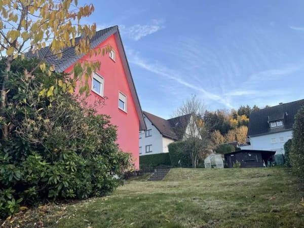 Immobilie in Bad Berneck im Fichtelgebirge - Charmantes Einfamilienhaus mit großzügigem Garten und vielen Extras - Bild 2