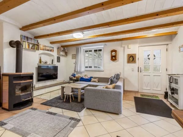 Immobilie in Neukirch - Werthaltige Kapitalanlage im Zentrum Neukirchs - Charmante 3-Zimmer-Erdgeschoss-Wohnung - Bild 2