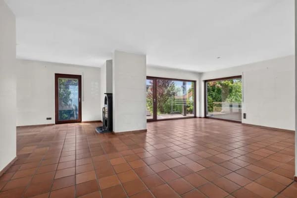 Immobilie in Remchingen - Provisionsfrei! Ein Haus, viele Möglichkeiten: Freistehendes Einfamilienhaus mit ELW in Nöttingen! - Bild 0