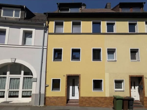 Immobilie in Marktredwitz - kleines Reihenhaus in der Nähe von Auenpark und Benker Areal - Bild 0