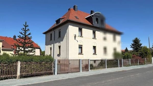 Immobilie in Ebersbach-Neugersdorf - Ein Haus - viele Möglichkeiten - Bild 0