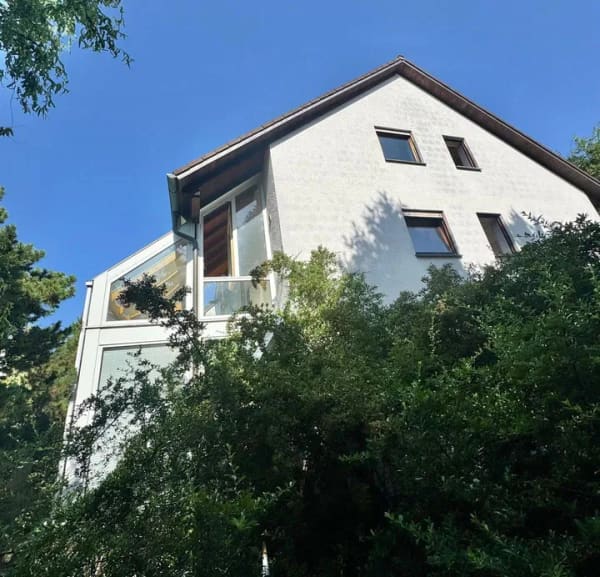Immobilie in Herzogenaurach - Doppelhaushälfte mit 3 Wohneinheiten in ruhiger Lage - Bild 0
