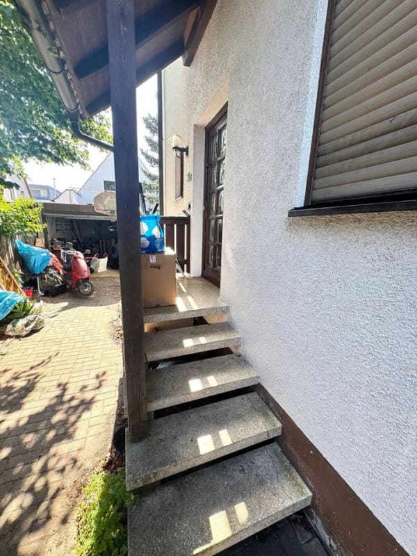 Immobilie in Herzogenaurach - Doppelhaushälfte mit 3 Wohneinheiten in ruhiger Lage - Bild 2