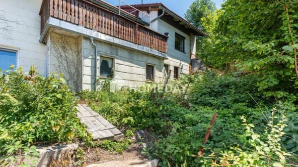 Immobilie in Tittling - Familienhaus mit 210 m² Wohnfläche und acht Zimmern in naturnaher Lage - Bild 3