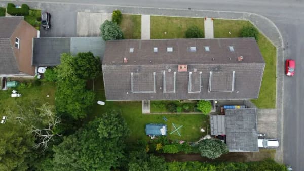 Immobilie in Willich - ++ VOLL VERMIETETE KAPITALANLAGE IN  ATTRAKTIVER WOHNLAGE … 6 Wohnungen + 3 Garagen & großer  Garten - Bild 3