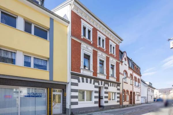 Immobilie in Bad Honnef - Zentrales Stadthaus von 1900 mit 10 Zimmern, Garten und Dachterrasse - Bild 1