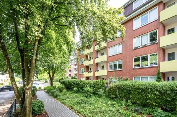 Immobilie in Reinbek - Großzügige 3 Zimmer-Wohnung mit Balkon und Stellplatz in gepflegter Wohnanlage - Bild 0