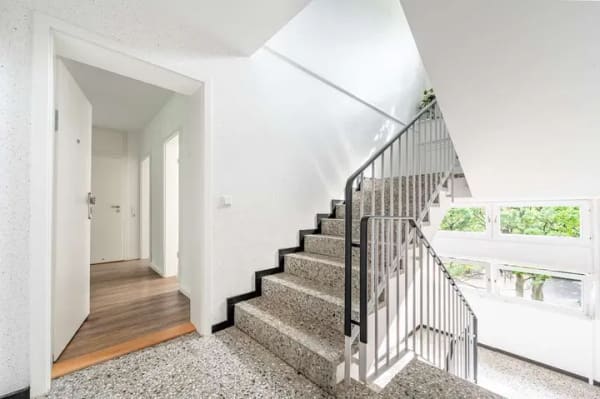 Immobilie in Reinbek - Großzügige 3 Zimmer-Wohnung mit Balkon und Stellplatz in gepflegter Wohnanlage - Bild 3