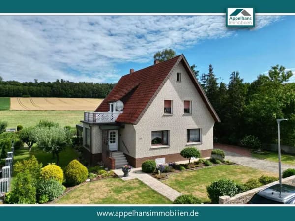 Immobilie in Stemwede - Viel Platz für Ihre Ideen – Zweifamilienhaus mit großem Grundstück in Stemwede - Bild 0