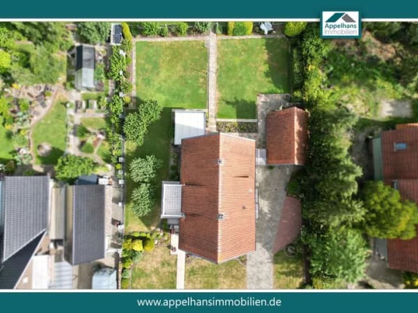 Immobilie in Stemwede - Viel Platz für Ihre Ideen – Zweifamilienhaus mit großem Grundstück in Stemwede - Bild 1