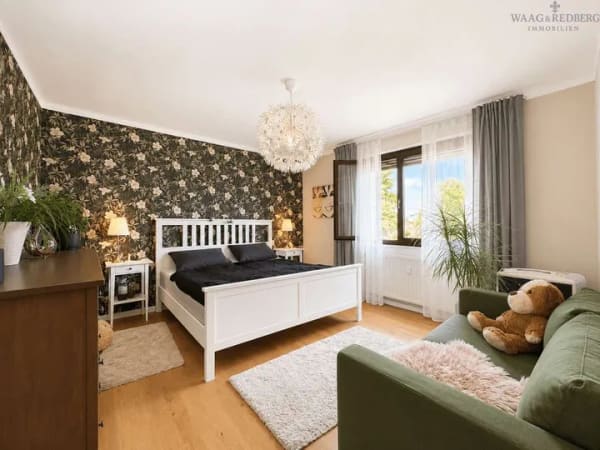 Immobilie in Litzendorf - Exklusiver Bungalow mit Einliegerwohnung, Pool und vielseitigen Nutzungsmöglichkeiten - Bild 1