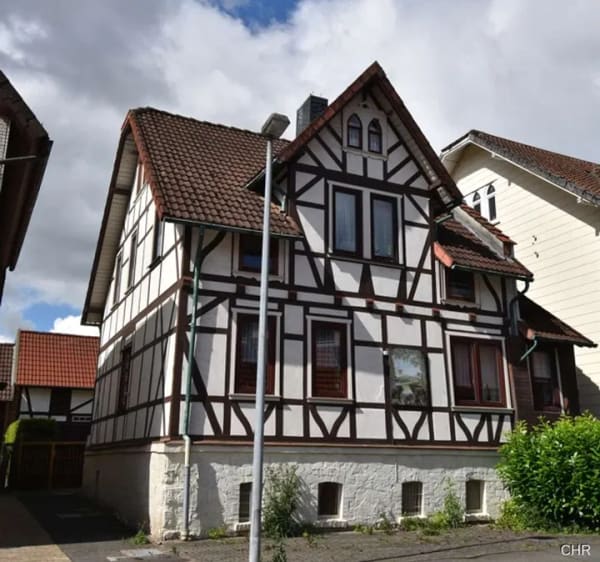 Immobilie in Bad Sachsa - Gemütliches Ein- Zweifamilienhaus mit viel Platz für die Familie mitten im schönen Bad Sachsa - Bild 0