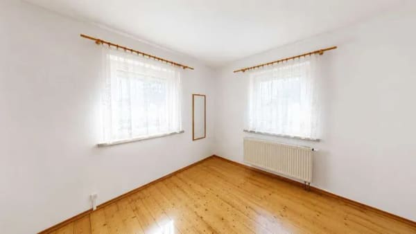 Immobilie in Merseburg - *Wohnen mit Stil – Gepflegtes Zweifamilienhaus mit idyllischem Garten* - Bild 4