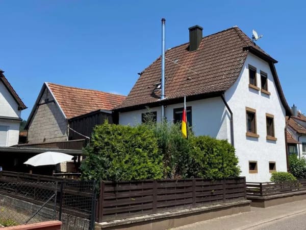 Immobilie in Fischbach bei Dahn - Gepflegtes Einfamilienhaus in Fischbach (Ideal für kleine Familien) - Bild 1