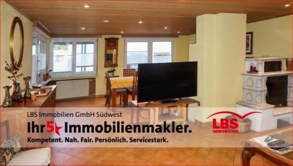 Immobilie in Lindenberg - LINDENBERG - EINFAMILIENHAUS - Die Schönheit, den Charme und das Potential erkennen Sie im Inneren! - Bild 1