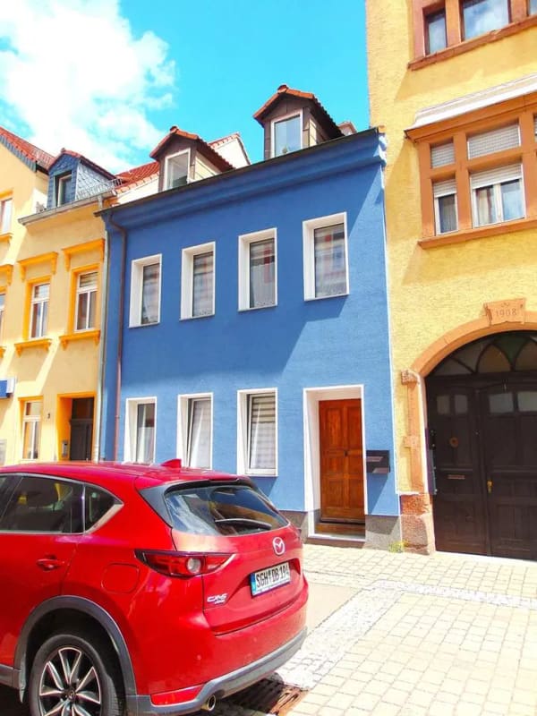 Immobilie in Rötha - ***ein Haus mit 6 Zimmern mitten in der Stadt!!! - Bild 1