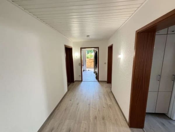Immobilie in Unterreichenbach - Flexibel nutzbares Mehrfamilienhaus mit weitläufigem Grundstück in herrlicher naturnaher Lage! - Bild 2