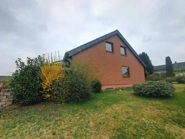 Immobilie in Böhmenkirch - Schönes Einfamilienhaus in Toplage in Böhmenkirch  - Bild 1