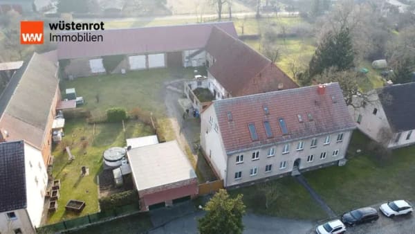 Immobilie in Niedergörsdorf - Circa 23.000€ Einnahmen durch PV-Anlage! MFH mit 5 Einheiten, Garagen und Scheune bei Jüterbog. - Bild 2