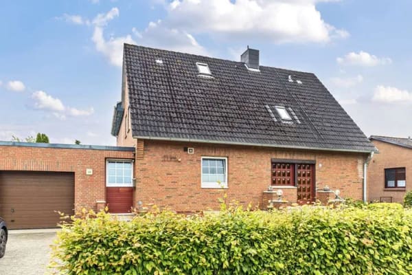 Immobilie in Holzdorf - Ein Ort zum Ankommen und Bleiben - Wohnhaus mit vielen Möglichkeiten - Bild 2
