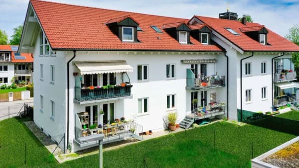 Immobilie in Höhenkirchen-Siegertsbrunn - PROVISIONSFREI! Vermietete 3-Zimmerwohnung mit Balkon in Höhenkirchen-Siegertsbrunn - Bild 0