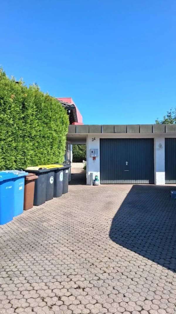 Immobilie in Aldingen - Großzügiges Einfamilienhaus mit Ausbaupotenzial in Aldingen - Bild 2