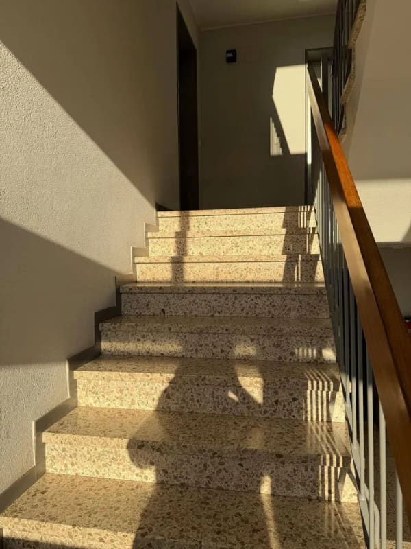Immobilie in Radolfzell am Bodensee - Bezugsfertige 1,5-Zimmer-Eigentumswohnung mit Balkon, Stellplatz und kompletter Möblierung – Toplage auf der Mettnau - Bild 3