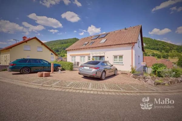Immobilie in Eußerthal - Modernes Mehrfamilienhaus mit bis zu drei Wohneinheiten in naturnaher Lage - Bild 0